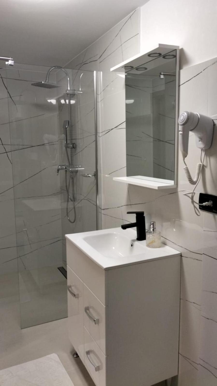 Pensiune Stirbu Borşa Oda fotoğraf